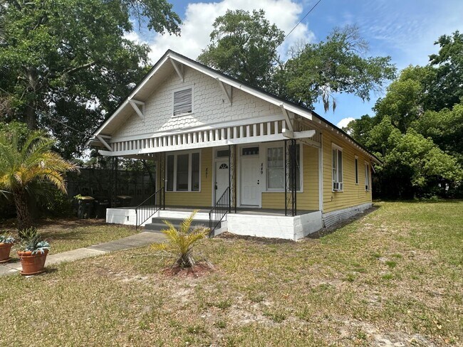 Foto del edificio - 851 Broxton St