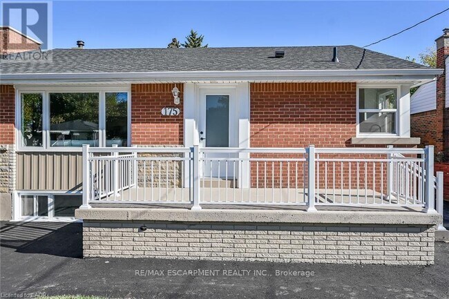 Photo du bâtiment - 175 E 45th St