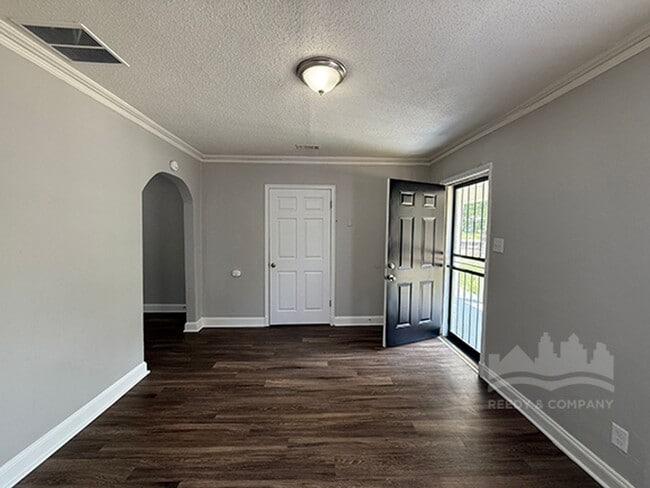 Photo - 2262 Jackson Ave Townhome