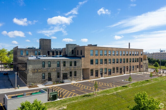 Building Photo - Gold Medal Lofts