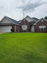 Building Photo - 306 Hummingbird Ln