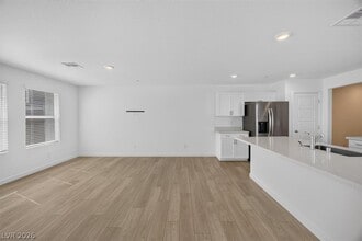 Building Photo - 295 Grunt Ave