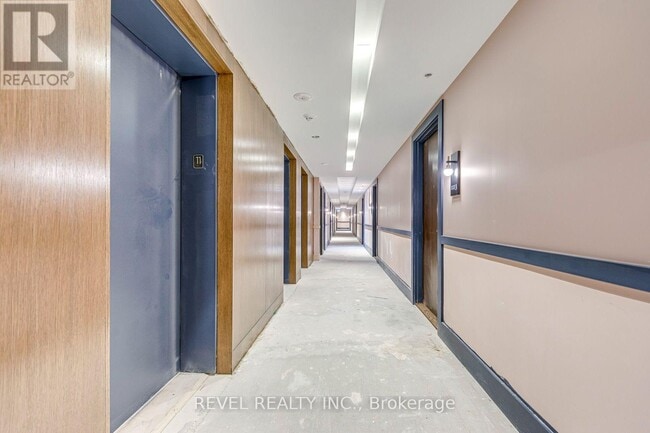 Building Photo - 2782 Barton St E