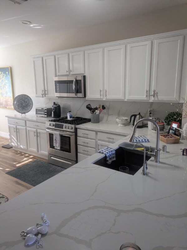 Building Photo - 2072 King St