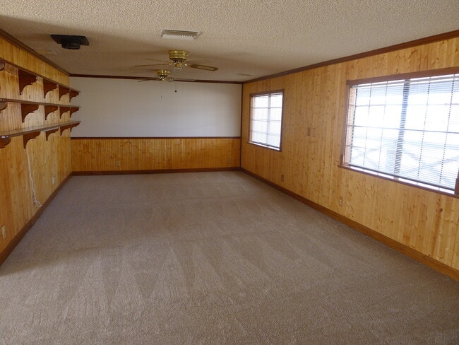 living room - 9342 E Avenue T6