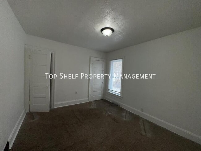 Building Photo - 1404 Clark St