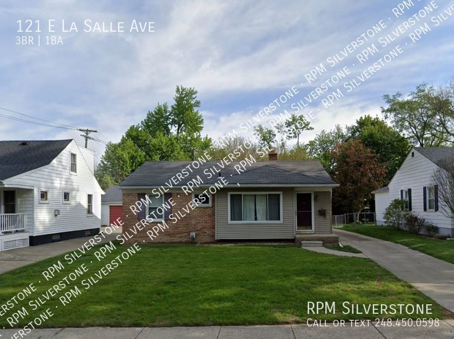 Primary Photo - Beautiful 3 Bedroom Ranch with Stunning Ki...