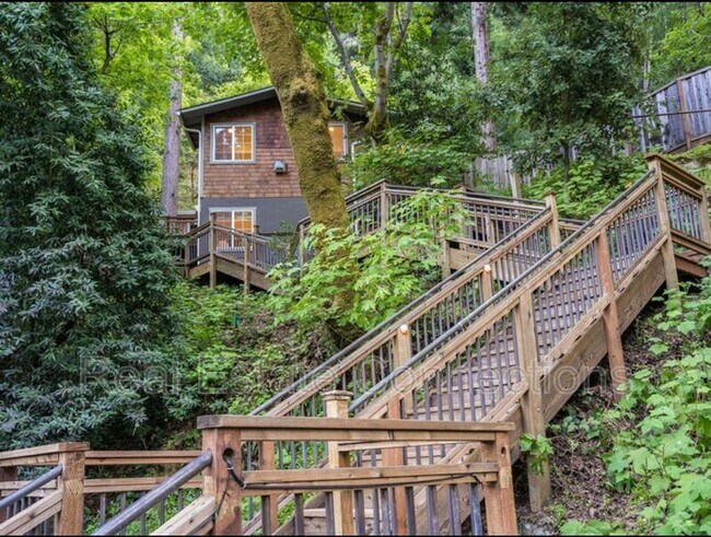 Foto del edificio - 19170 Beardsley Rd