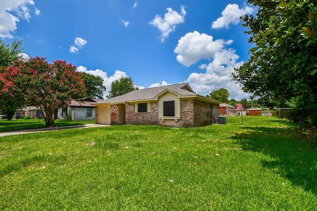 Foto del edificio - 10127 Valley Breeze Dr