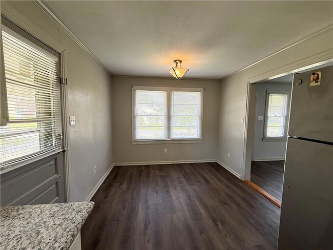 Foto del edificio - 628 Radiance Ave