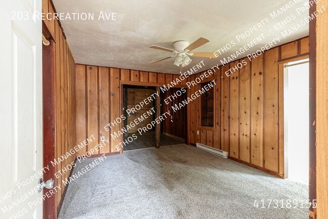Building Photo - 203 Recreation Ave