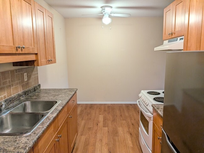 Building Photo - 1755 No 9 Highway308