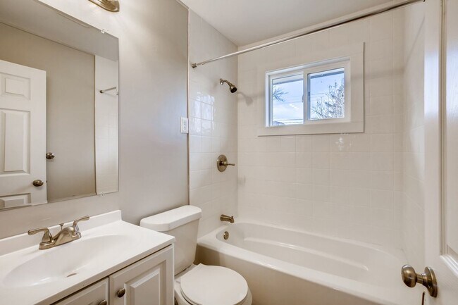 Building Photo - Recently Remodeled 4 bedroom, 2 bath Ranch...