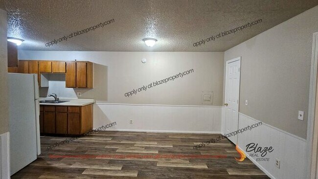 Foto del edificio - Charming 1-Bedroom Apartment in a Cozy 20-...
