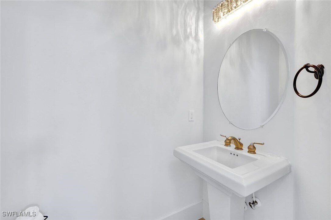 Foto principal - 8910 Paseo De Valencia St