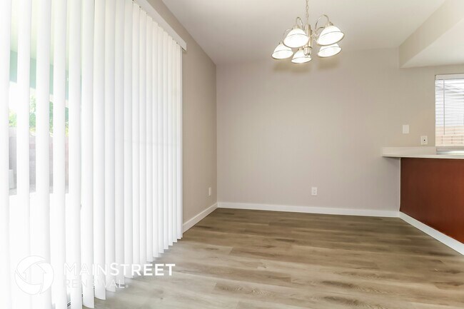 Foto del edificio - 7527 W Elm St