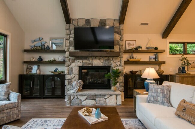 Foto del edificio - 159 Deerwood Dr