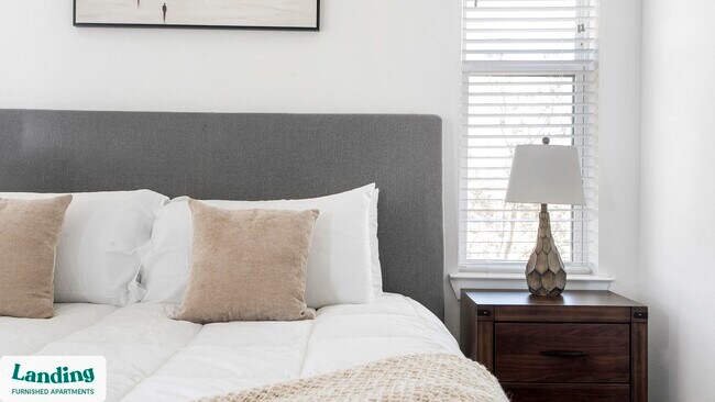 Foto del edificio - 5511 Caprock Smt Dr