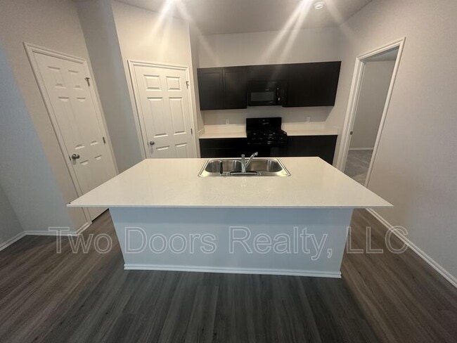 Building Photo - 1015 Ichabod Cir