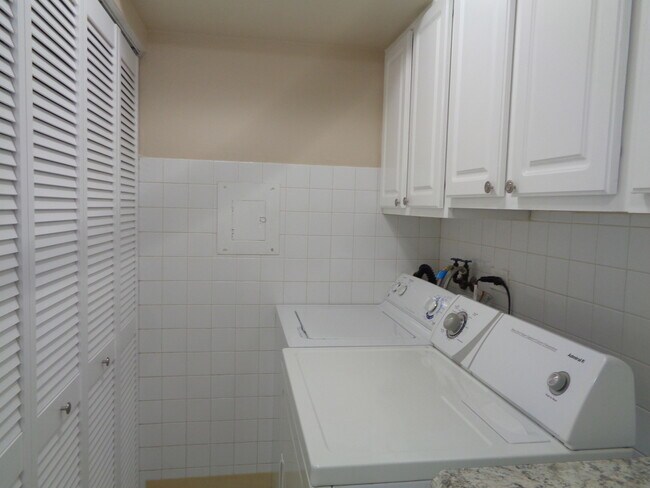 Building Photo - 7968 164th Ct