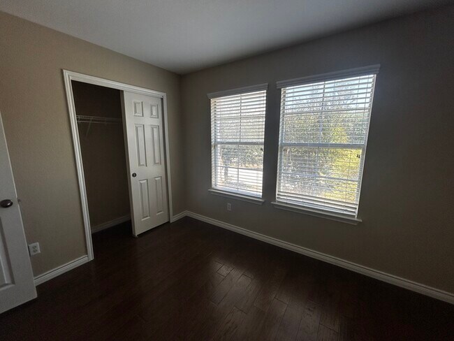 Building Photo - Charming 3 beds 2 baths in Pflugerville!