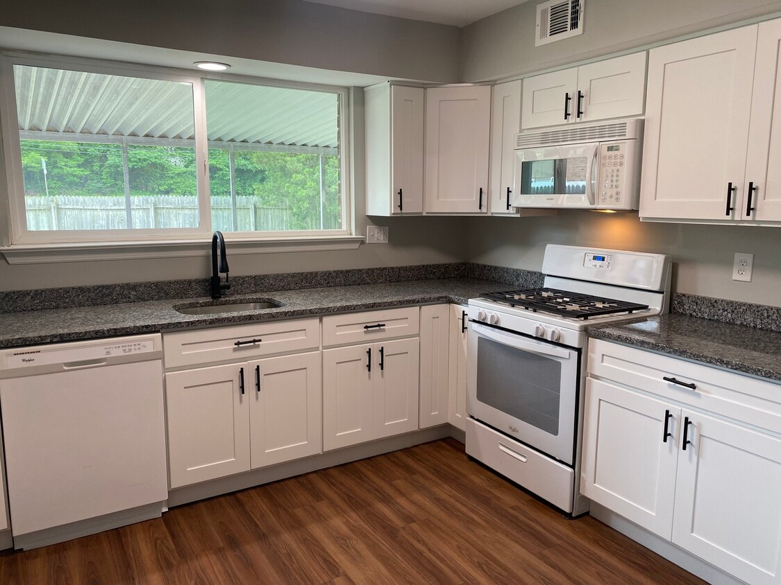 1631 Lawncrest Ln, Clementon, NJ 08021 Townhome Rentals in Clementon