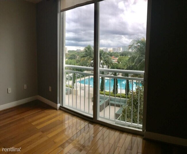Foto del edificio - 2 br, 2 bath Condo - 3000 SW 22 street
