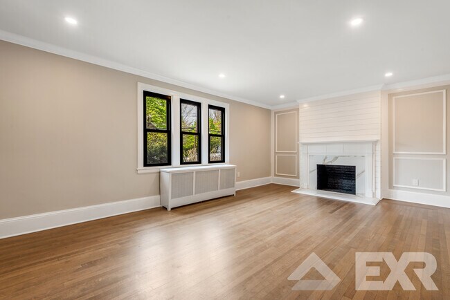 Foto del edificio - 355 Webster Ave