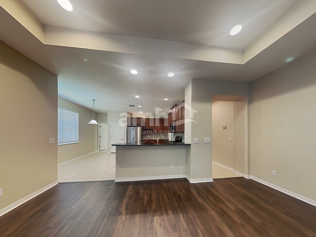 Building Photo - 16017 Loneoak View Dr