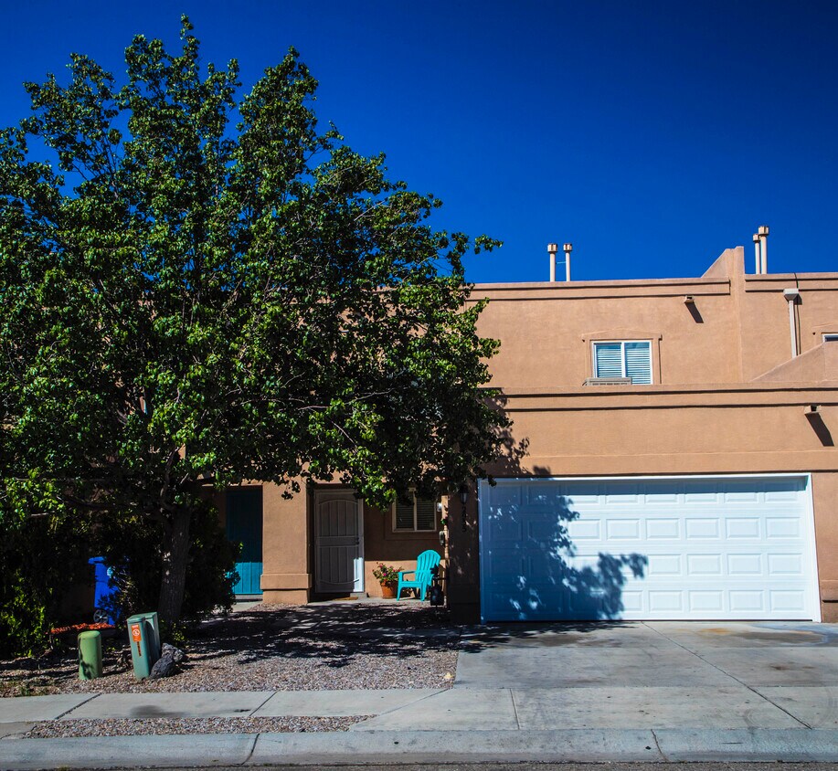 2955 Quail Pointe Dr NW, Albuquerque, NM 87120 Townhome Rentals in