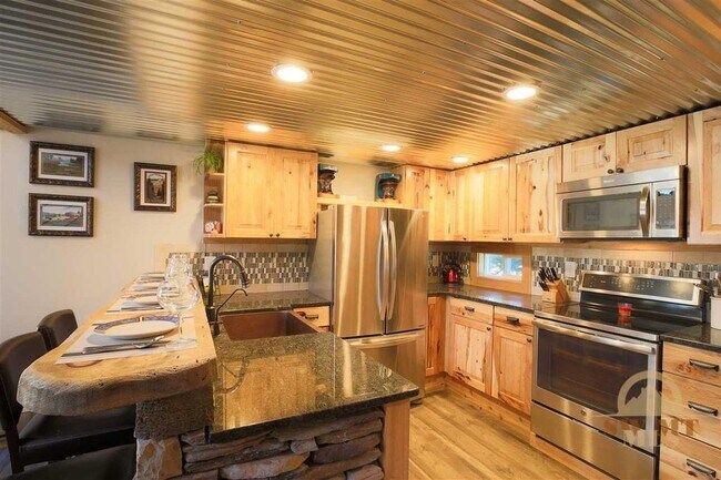Building Photo - 25 Bridger Pines Rd