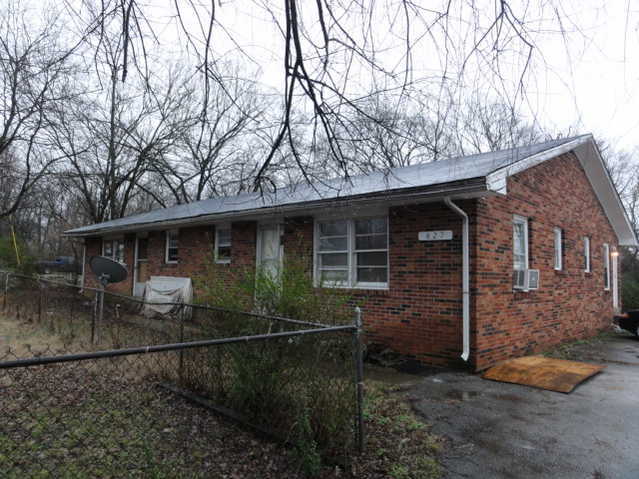 Primary Photo - 827 Glen Lily Rd