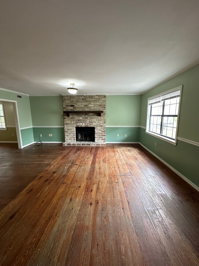 Building Photo - 2612 Whatley Ave