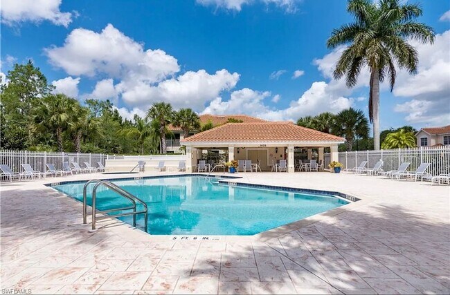 Foto del edificio - OFFERED FURNISHED OR UNFURNISHED ** Luxuri...