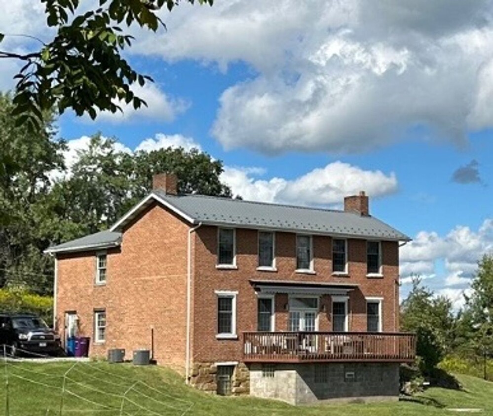 Primary Photo - Amazing Farm Property!