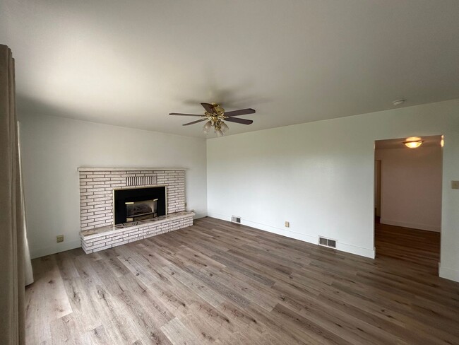 Foto del edificio - Single Family Home