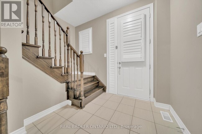 Building Photo - 81 Vezna Cres