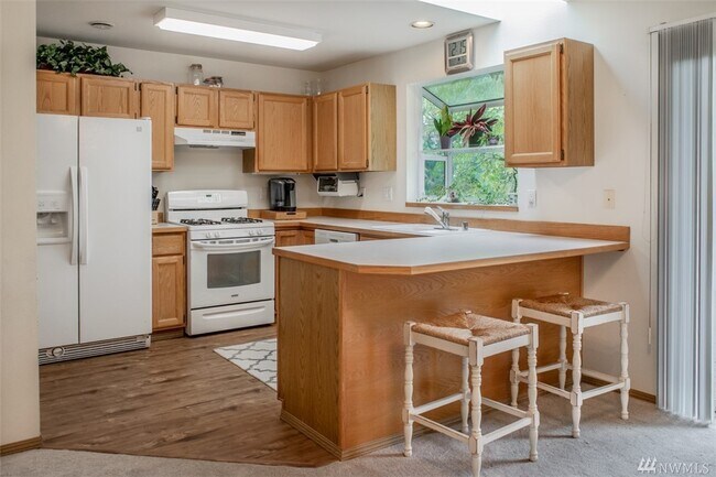 Kitchen with Sun Roof - 128 60th Pl SE