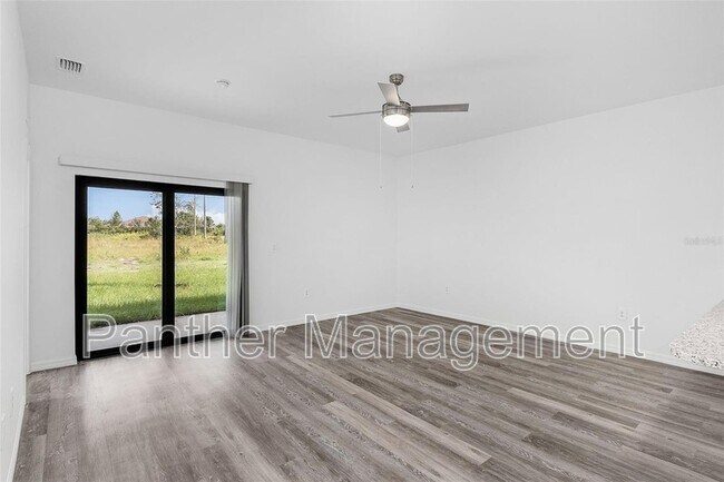 Building Photo - 1154 San Cristobal Ave