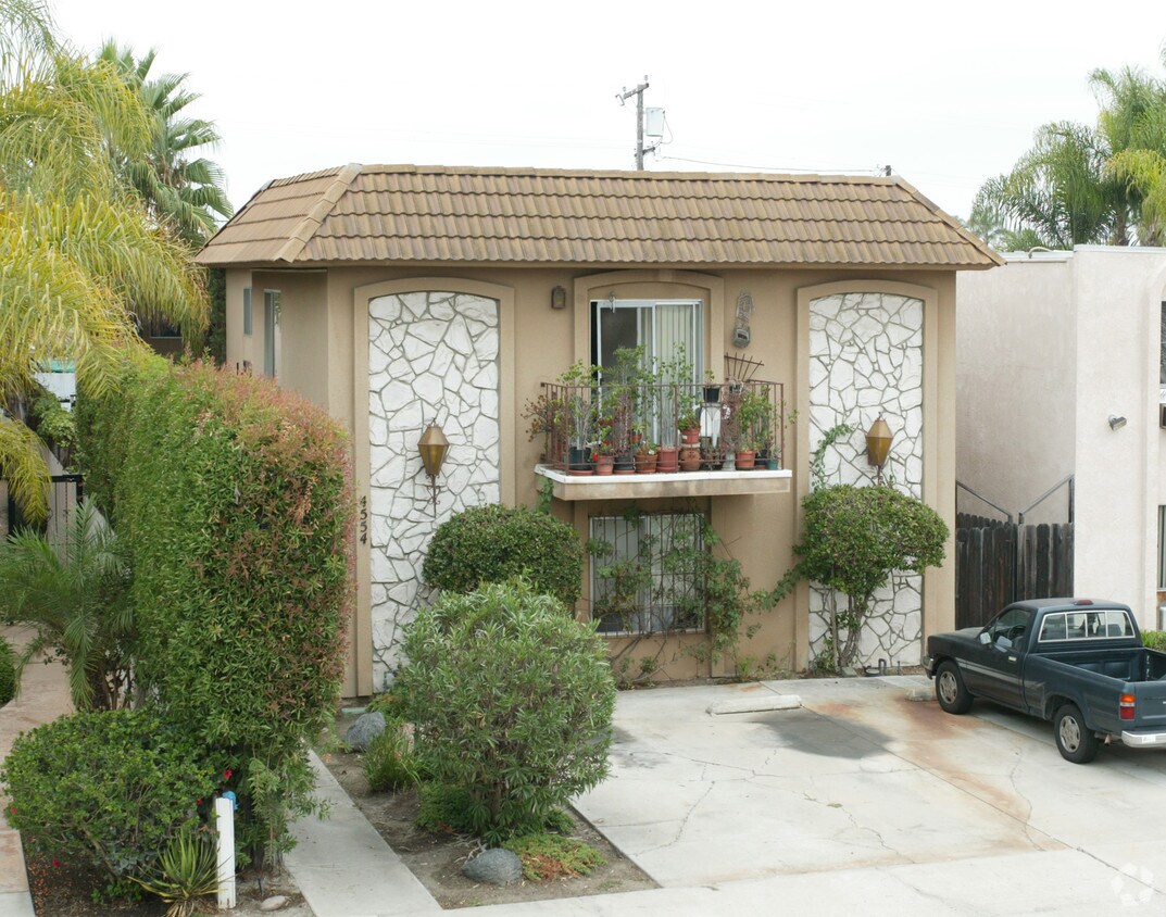 Building Photo - 4554 Campus Ave