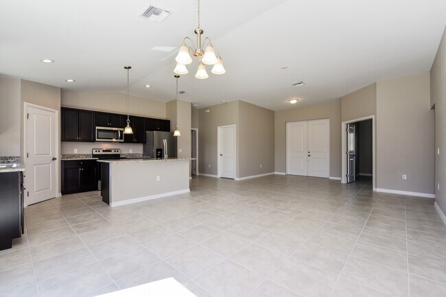 Foto del edificio - 312 Radford Ave