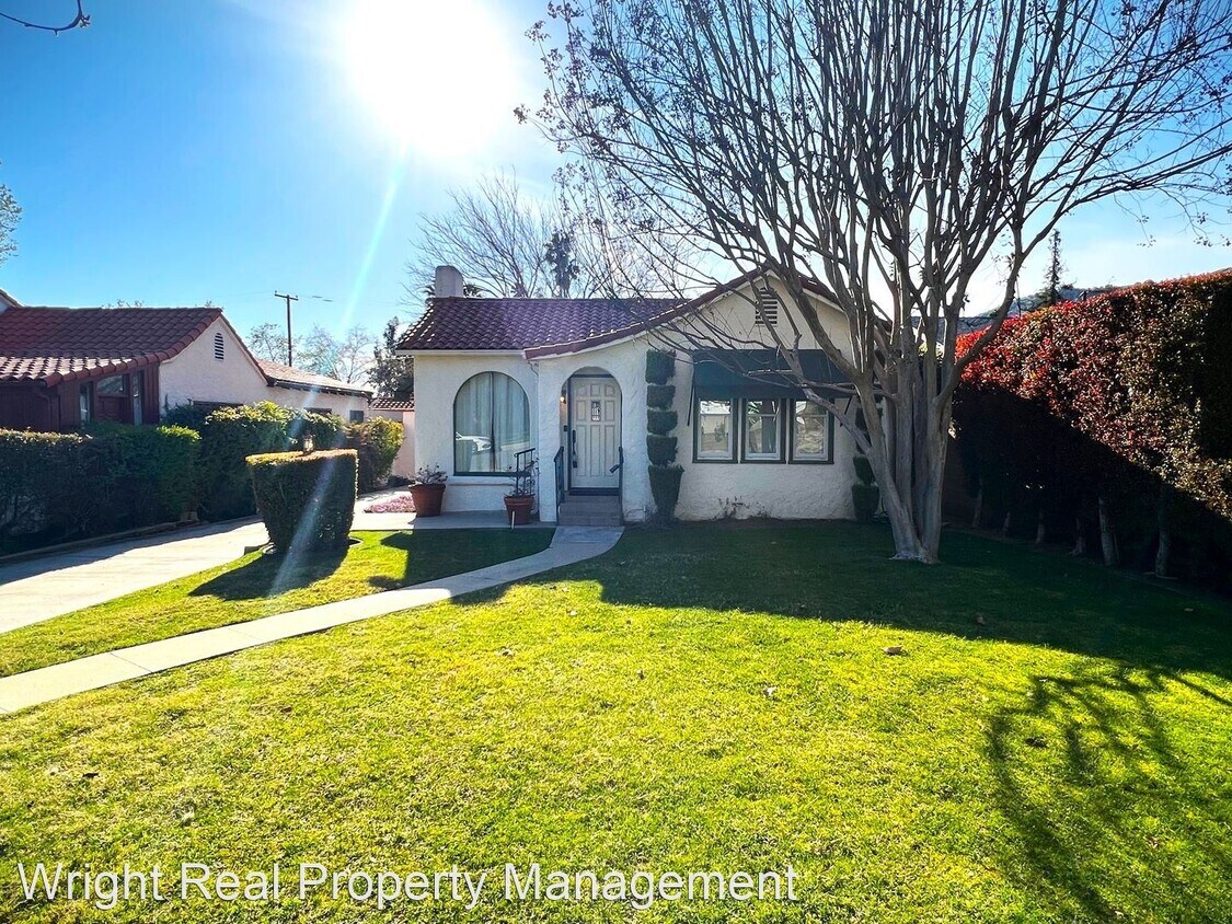 2 br, 1 bath House 605 N Vermont Ave House Rental in Glendora, CA