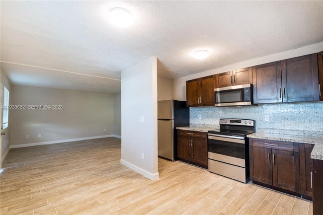 Building Photo - 601 S Flagler Ave