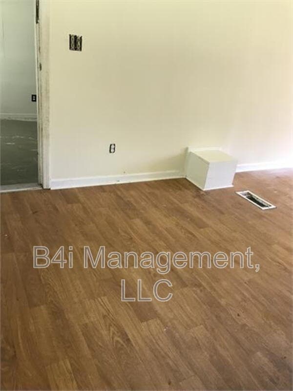 Foto del edificio - 8795 Channing Dr