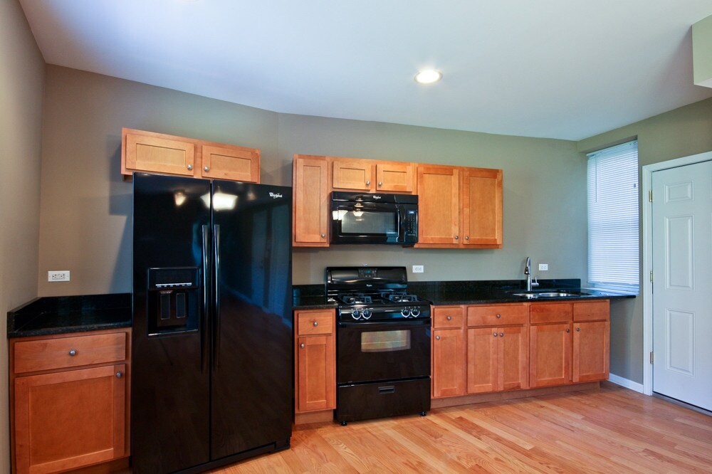 Foto principal - 7430 S Colfax Ave