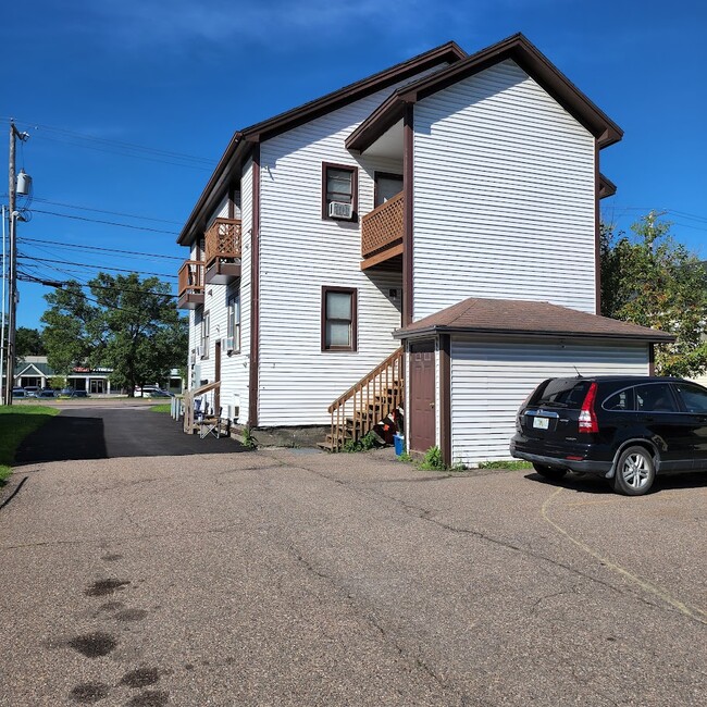Building Photo - 1174 North Ave