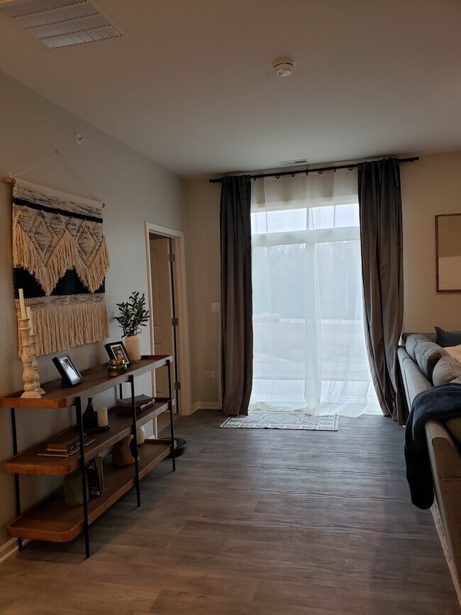 Foto del edificio - 205 Sussex Ct