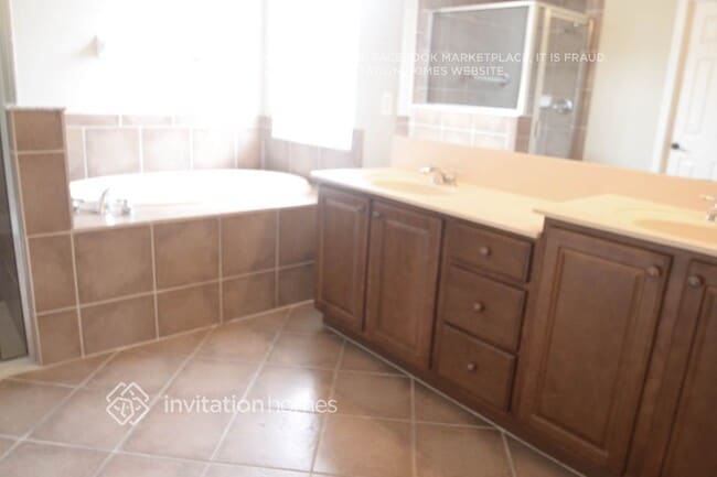 Building Photo - 9532 Highland Ridge Dr