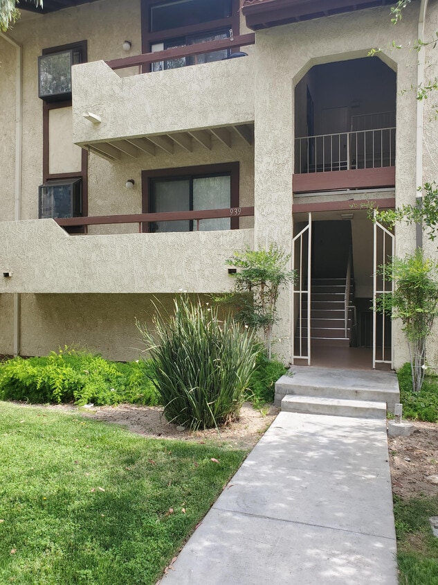 Primary Photo - 18149 W Sundowner Way