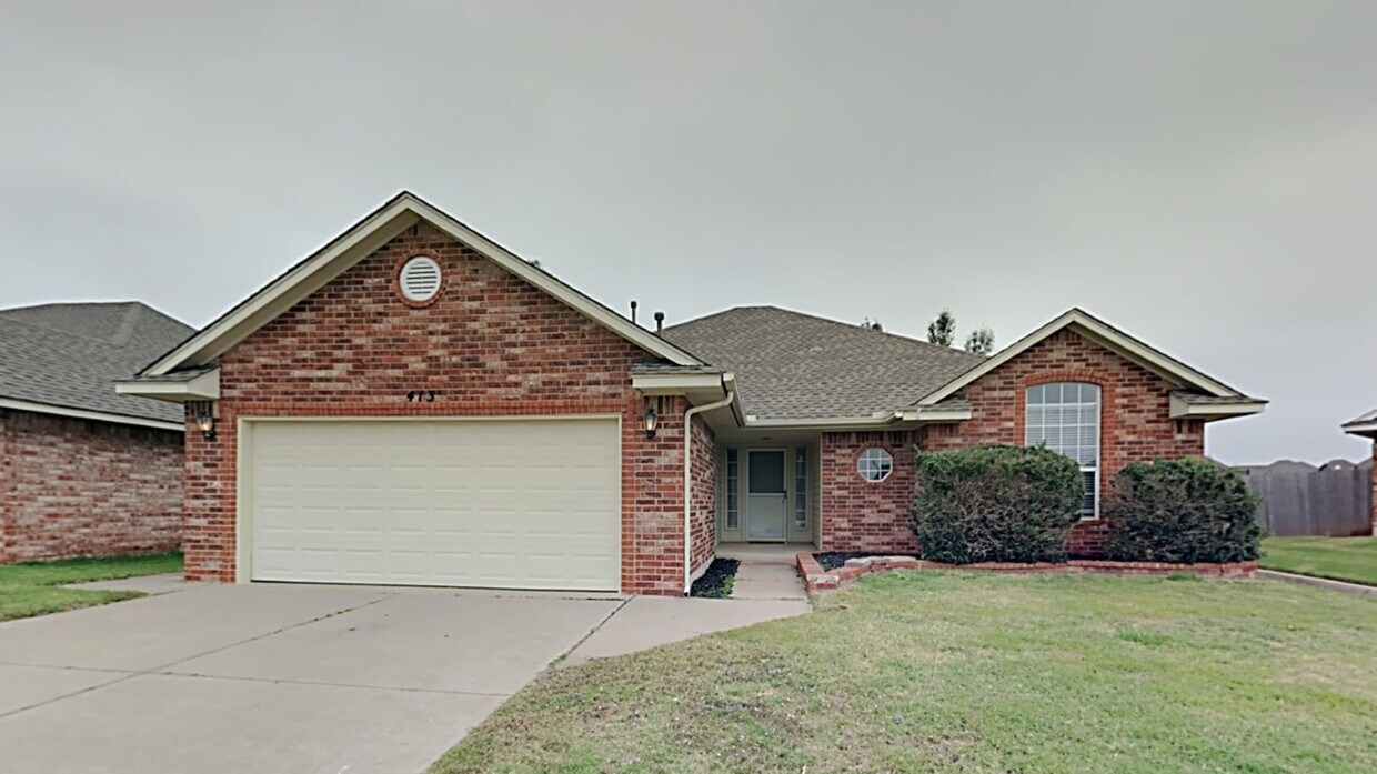 Primary Photo - Updated 3 Bedroom 2 Bath Home in Yukon Sch...